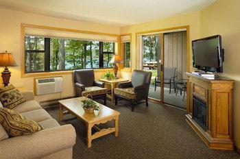 The Pointe Hotel And Suites Minocqua Bagian luar foto