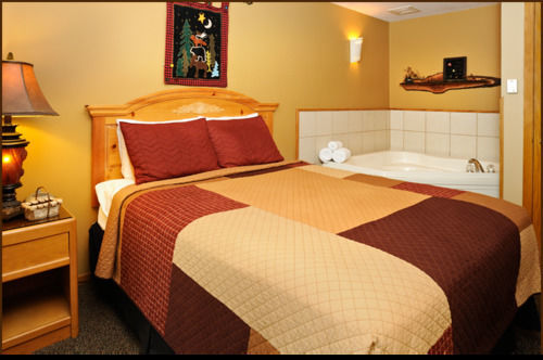 The Pointe Hotel And Suites Minocqua Bagian luar foto